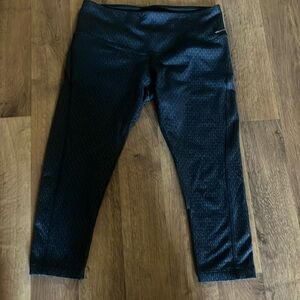 Mondetta Cropped Leggings